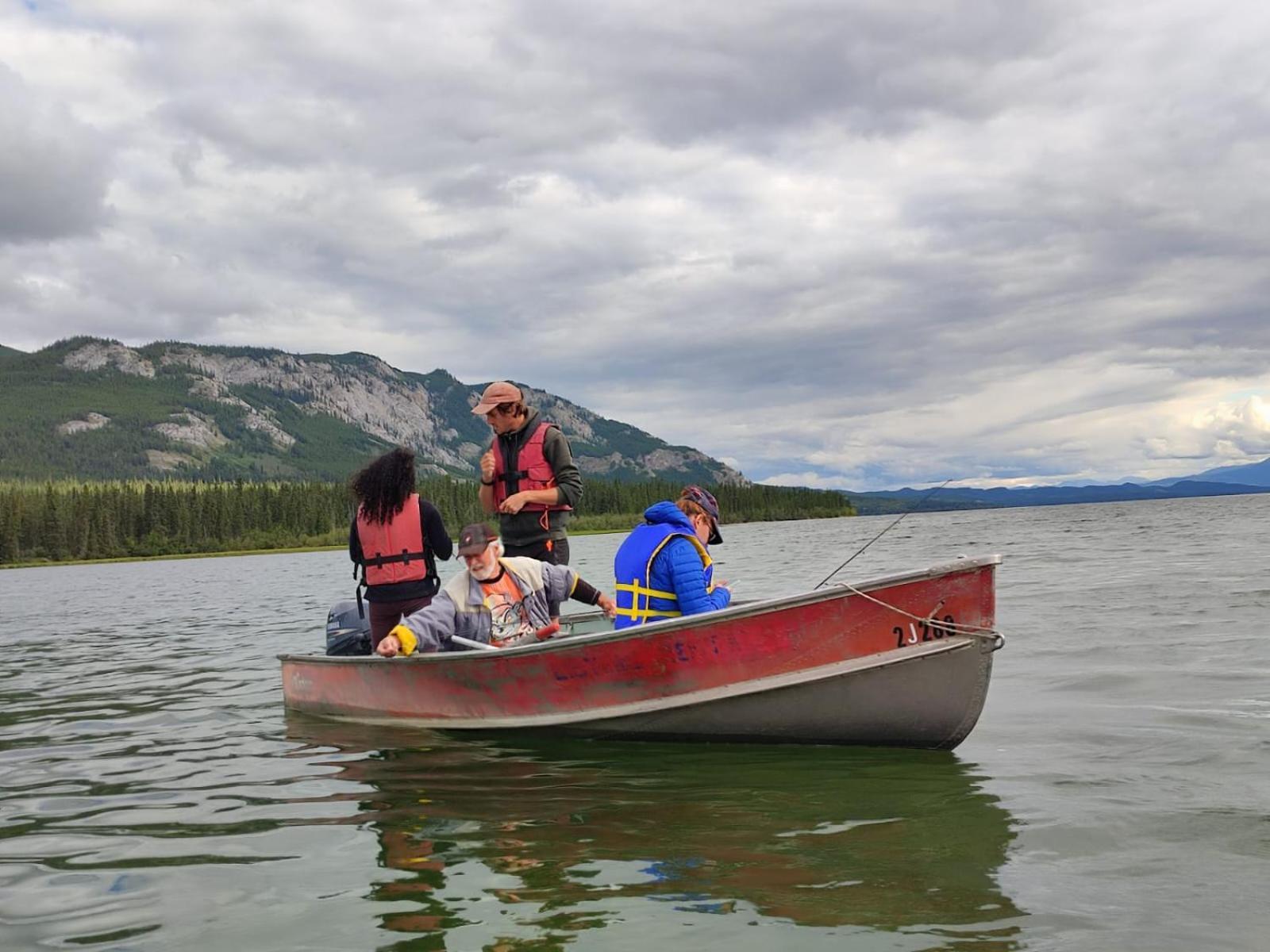 Little Atlin Lodge Tagish Exterior photo